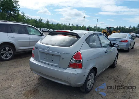 2009 Hyundai Accent Gs z USA, uszkodzony, nr VIN KMHCM36C99U129697